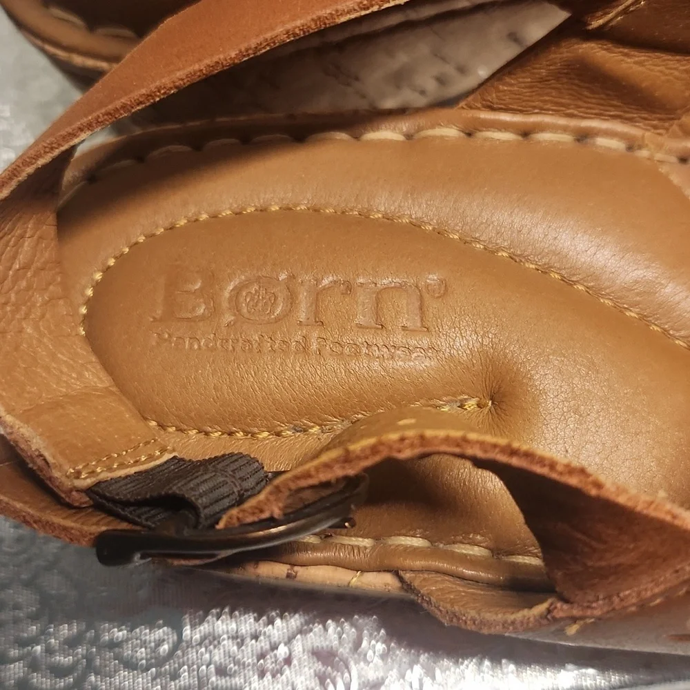 BORN SANDALS SIZE 9 40.5 Women's Tan Wedge Sandals - Picture 3 of 8